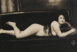 Erotické pohlednice z 1. světové války sloužily jako platidlo i odreagování pro vojáky