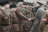 Podrobné detaily Hitlerovy smrti i osudu ostatků: Poslední kusy těla mají prý Rusové v archivech