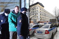 Navalného drží v nechvalně známé věznici: Renovovali ji, místo díry v zemi má i záchod