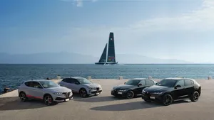 Alfa Romeo má speciální výbavu Luna Rossa pro čtyři další modely. Uctí s ní partnerství s jachtaři Alfa Romeo má speciální výbavu Luna Rossa pro čtyři další modely. Uctí s ní partnerství s jachtaři