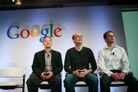 Tvůrce Androidu obtěžoval kolegyni, dostal „zlatý padák“ 90 milionů dolarů: Ředitel Googlu to odmítá