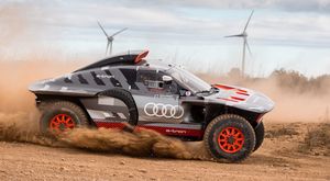 Audi RS Q e-tron má po posledních testech před Dakarem. Tentokrát řádilo ve Francii
