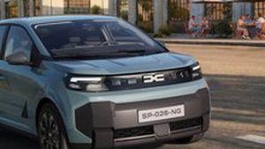 Auta jsou příliš drahá kvůli regulacím, zmrazme je, říká šéfka Dacie Auta jsou příliš drahá kvůli regulacím, zmrazme je, říká šéfka Dacie