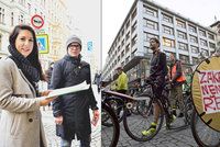 Další »protest« proti zákazu cyklistů v centru Prahy: Na radnici Prahy 1 aktivisté přinesli připomínku