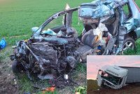 Fatální hromadná nehoda na Rakovnicku: Řidič nepřežil srážku s kamionem