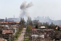 ONLINE: Tvrdý útok na Mariupol, Rusové mají pod kontrolou Kreminnu. A 1000 obětí kolem Kyjeva
