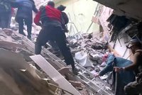 Složitá operace odstartovala: Z Azovstalu se daří evakuovat civilisty. Dohlíží na to OSN i Rusové
