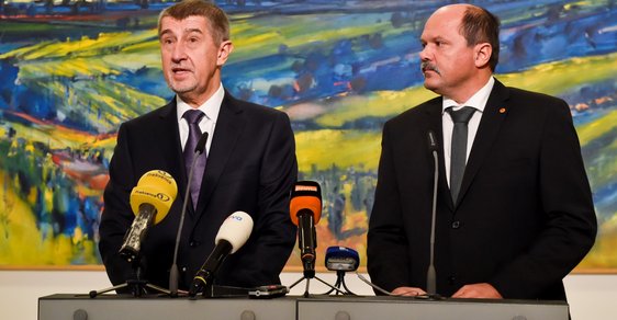 Ministr zemědělství Jiří Milek s premiérem Andrejem Babišem