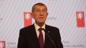 Babiš proti vlastnímu rozpočtu: „Máte všechno levnější!“ A zvýší daně? „Přemýšlíme o různých věcech“ Babiš proti vlastnímu rozpočtu: „Máte všechno levnější!“ A zvýší daně? „Přemýšlíme o různých věcech“