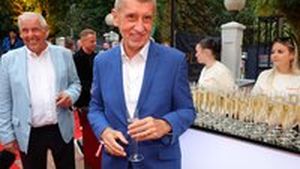 Babišův holding si polepšil! Hartenbergu stouply tržby na 22,7 miliard Kč. I díky síti klinik Babišův holding si polepšil! Hartenbergu stouply tržby na 22,7 miliard Kč. I díky síti klinik