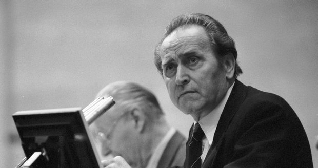 Ve věku 88 let dnes zemřel sociolog a politik Tomáš Rudolf Battěk.