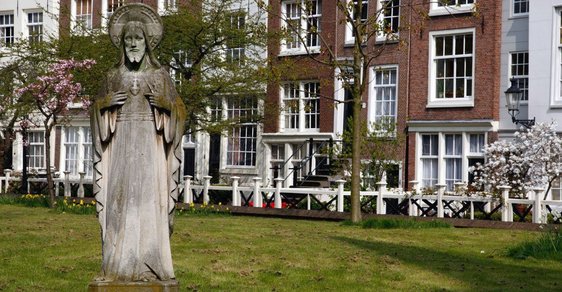 Begijnhof: Ženská oáza v centru Amsterodamu byla založena před 672 lety