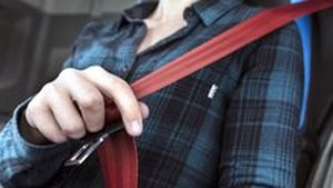 Bezpečnostní pás s infravlákny odhalí, zda je řidič skutečně připoutaný Bezpečnostní pás s infravlákny odhalí, zda je řidič skutečně připoutaný