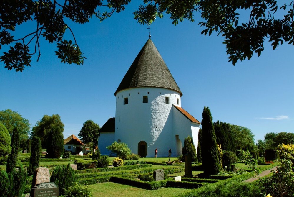 Kruhový kostel ve městě Olsker