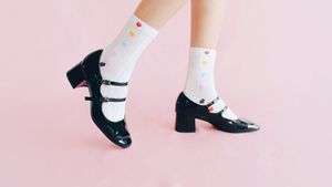 Botičky z dětství, které dobyly módu: Jak nosit Mary Jane ve velkém stylu