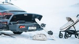 Box Thule Arcos XL pojme až 450 litrů, střecha přitom zůstane volná Box Thule Arcos XL pojme až 450 litrů, střecha přitom zůstane volná