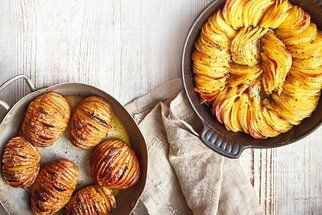 Přílohy k masu za pár korun: 5 receptů z brambor, které budete dělat znovu a znovu