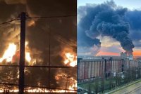 ONLINE: Obří požár v Rusku! Hoří ropný sklad a zásobník pro armádu. Na evakuaci z Azovstalu opět nedošlo