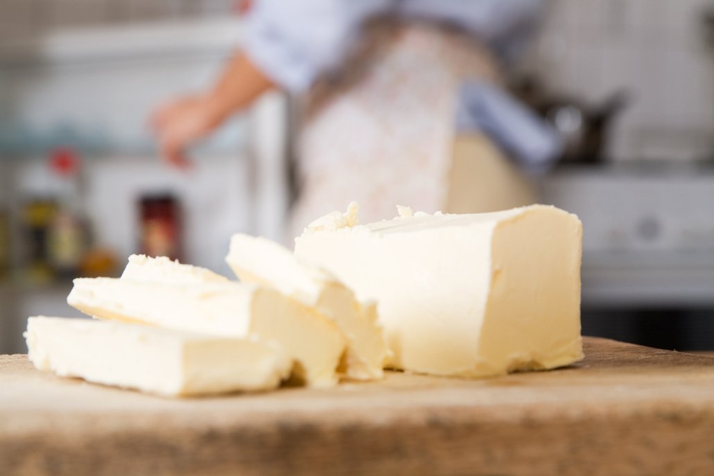 Na třené těsto je důležité mít připravené změklé máslo pokojové teploty
