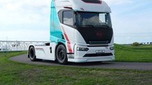 BYD představil elektrický náklaďák pro Evropu. Nabíjet se chce nejrychleji BYD představil elektrický náklaďák pro Evropu. Nabíjet se chce nejrychleji