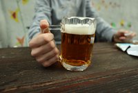 Nealko piva v Česku přibylo. Letním trendem snižování alkoholu, ale i hořká piva