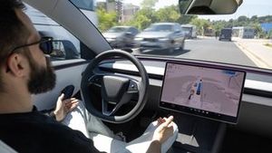 Česko dalo zelenou teslám, které umějí řídit samy. Řidič ale musí zůstat ve střehu