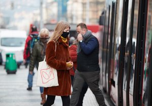 On Tuesday, March 17, 2020, the mayor's order came into force - entry into Prague's public transport is prohibited without a veil.