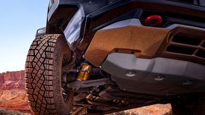 Chevrolet Silverado ZR2 dostal přídavné dorazové tlumiče. Nový režim Baja zostří reakce motoru