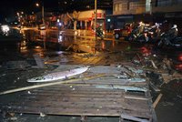 Pět mrtvých, milion evakuovaných a nákup hrůzy. Chile zasáhlo silné zemětřesení