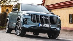Čínské automobilky pumpují miliony do Karlových Varů i basketu. Za štědrostí se skrývá promyšlený plán Čínské automobilky pumpují miliony do Karlových Varů i basketu. Za štědrostí se skrývá promyšlený plán