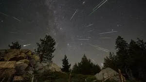 Co se děje s asteroidem, když letí zemskou atmosférou. NASA popsala sedm fází až po dopad Co se děje s asteroidem, když letí zemskou atmosférou. NASA popsala sedm fází až po dopad
