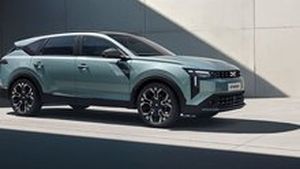 Dacia zrušila jeden z velkých spalovacích modelů. Zaměří se na levné elektromobily Dacia zrušila jeden z velkých spalovacích modelů. Zaměří se na levné elektromobily