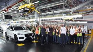Další rána pro evropské automobilky. Jaguar Land Rover škrtá tisíce pracovních míst