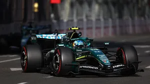 Další trápení Astonu Martin. V Baku nedojel ani jeden vůz, u Alonsa však Honda problém nenašla Další trápení Astonu Martin. V Baku nedojel ani jeden vůz, u Alonsa však Honda problém nenašla