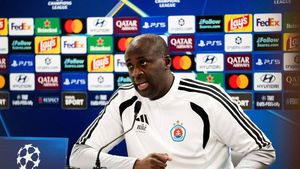 Den v Bratislavě: kouč Touré mluvil o Camarovi, Slavia sleduje talent Slovanu Den v Bratislavě: kouč Touré mluvil o Camarovi, Slavia sleduje talent Slovanu