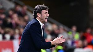 Deniovy nové pořádky: hráči v napětí do poslední chvíle, v sestavě se hledají na tabuli