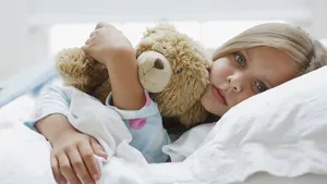 Děti a antibiotika: Rýmu, horečku, běžnou virózu ani nachlazení nevyléčí. Kdy opravdu pomáhají a na co si dát pozor