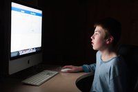 Na Facebook a Instagram až od 15 let: Poslanci chtějí na děti dál přísnost