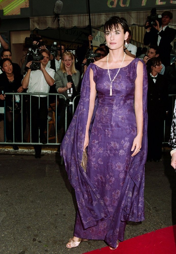 Demi Moore na Filmovém festivalu v Cannes v roce 1997
