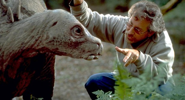 Konec Jurského parku: Dinosauří DNA z jantaru nezískáme