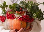 DIY tip na podzimní dekoraci: Podle videonávodu si vytvořte vázu z dýně