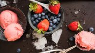 Domácí zmrzlina bez zmrzlinovače: Jak proměnit mražené ovoce v krémový sorbet Domácí zmrzlina bez zmrzlinovače: Jak proměnit mražené ovoce v krémový sorbet