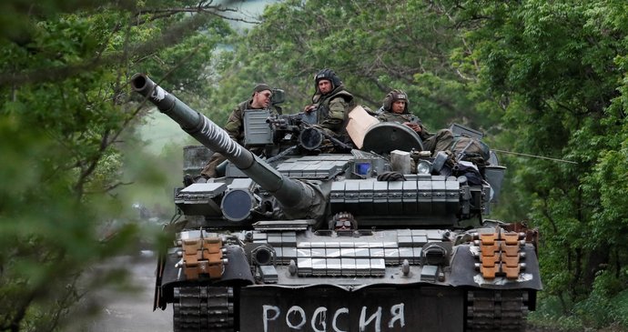 ONLINE: 87 mrtvých při útoku Rusů na obec Desna! A část východu Ukrajiny je bez plynu