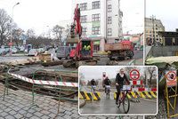 Omezení mostů, metra a tramvají: Pražané bojují s uzavírkami!