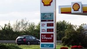Drahota na benzínkách: Nafta za 50 Kč! Řeším to každý den, tvrdí Babiš. Co navrhne vláda? Drahota na benzínkách: Nafta za 50 Kč! Řeším to každý den, tvrdí Babiš. Co navrhne vláda?