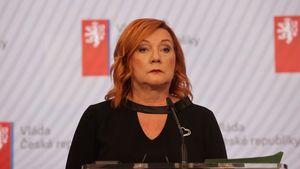 Dražší hypotéky, vyšší ceny a dluh pro příští generace: Kdo jsou VÍTĚZOVÉ a OBĚTI Schillerové sekyry? Dražší hypotéky, vyšší ceny a dluh pro příští generace: Kdo jsou VÍTĚZOVÉ a OBĚTI Schillerové sekyry?