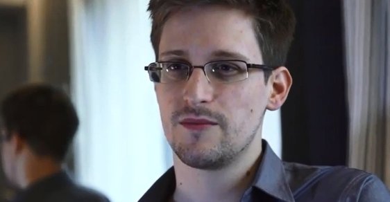 Edward Snowden v rozhovoru pro britský deník The Guardin prozradil, že NSAvytvořila infrastrukturu, která jim umožňuje odposlouchávat téměř cokoliv.