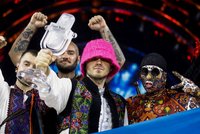 Vítězem Eurovize Ukrajina! Raper prosil o pomoc Azovstalu. Zelenskyj: „Naše hudba dobývá Evropu“
