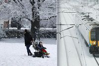 V Evropě přituhuje: V Británii je větší zima než v Rusku, Francii trápí sníh
