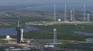 Tlačenice na Mysu Canaveral: Setkání dvou raket na…